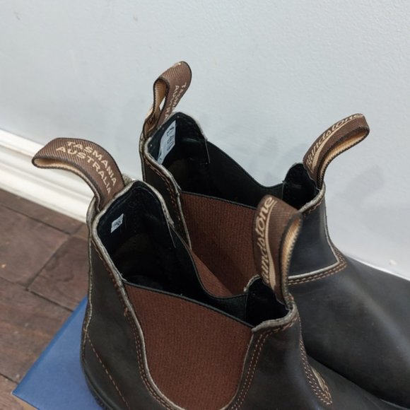 Blundstone 500 Elastic Sided V Cut Boots Stout Brown - Picture 2 of 10